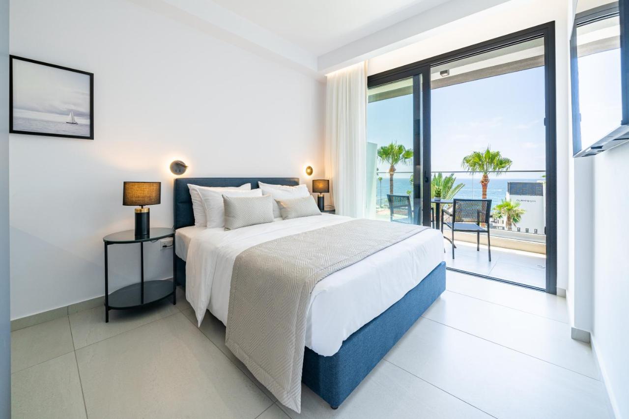 Waterside Sea View Apartments Пафос Экстерьер фото